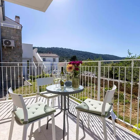 Citadela アパート ヴェリ・ロシニュ