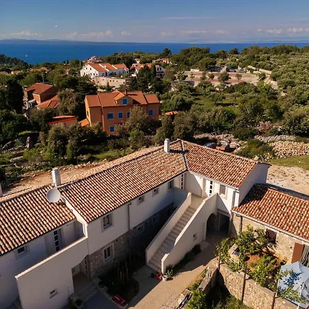 Citadela * ヴェリ・ロシニュ